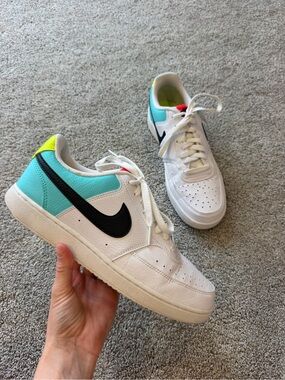 Women’s Nike White Low-Top Sneakers with Neon Accents- Size 10
